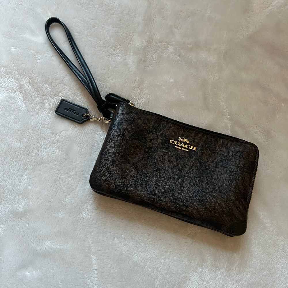 Coach double wristlet small